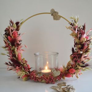 Pakket Valentijn 5: gouden ring met theelicht en droogbloemen