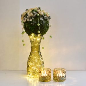 Pakket 14 :Mosbol met droogbloemen op vaas met led