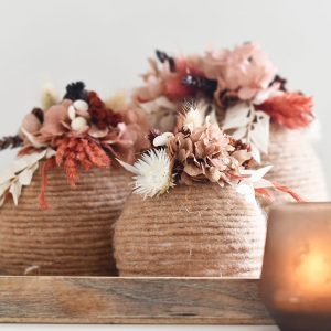 Pakket  62  - Droogbloemen op bol met viltkoord