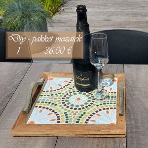 Pakket 1 - Vierkante houten schaal met handvat / mozaïek